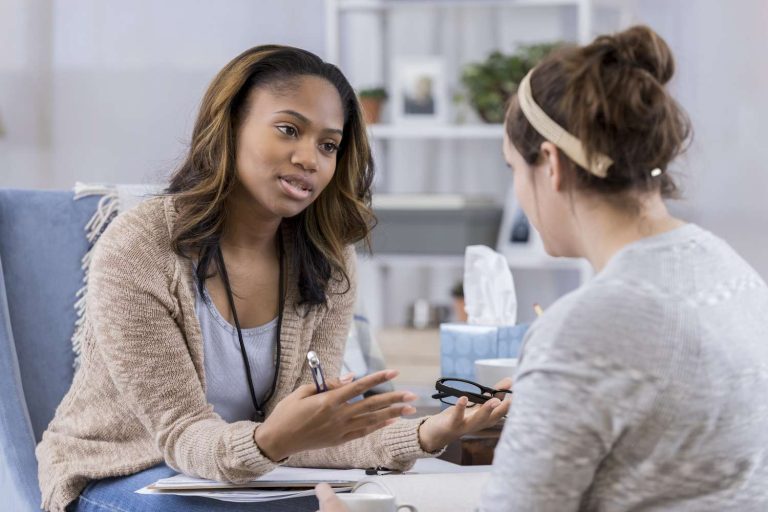 How a Psychiatrist Works with Therapists for Better Results