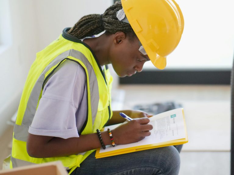 Trade School in Tennessee: Programs That Combine Theory and Practice